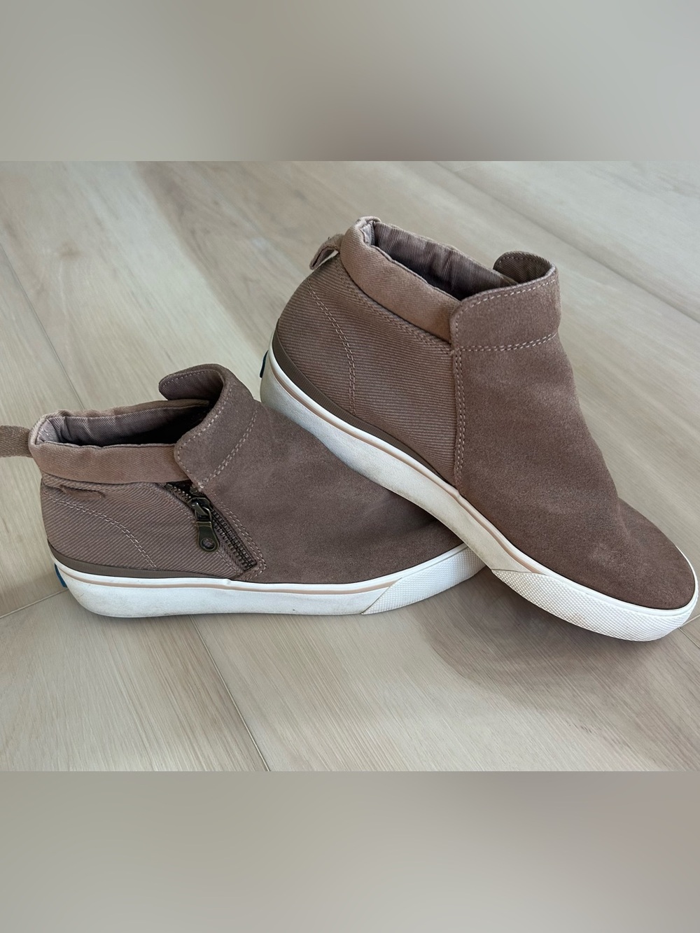 Keds Women's Cooper brown suede anle booties